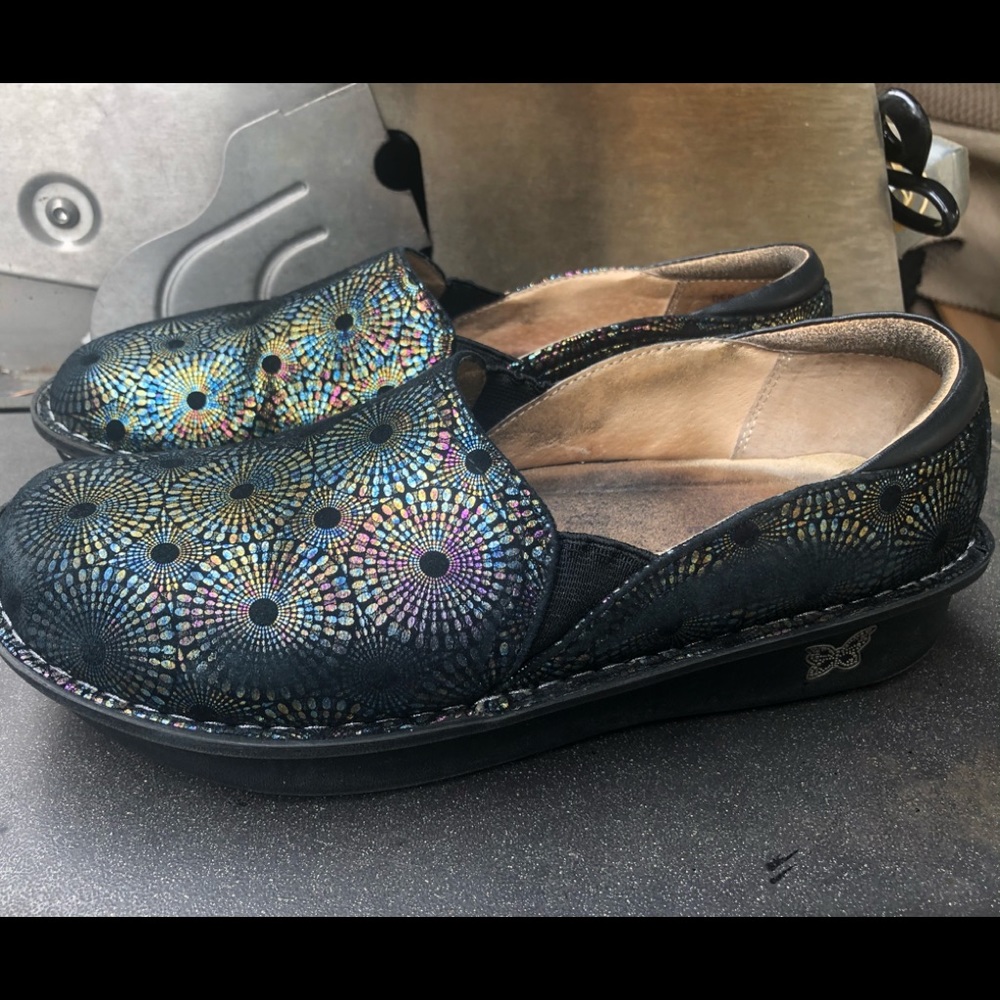 Alegria Deb-824 Black Iridescent Swirl Shoes Sz.10